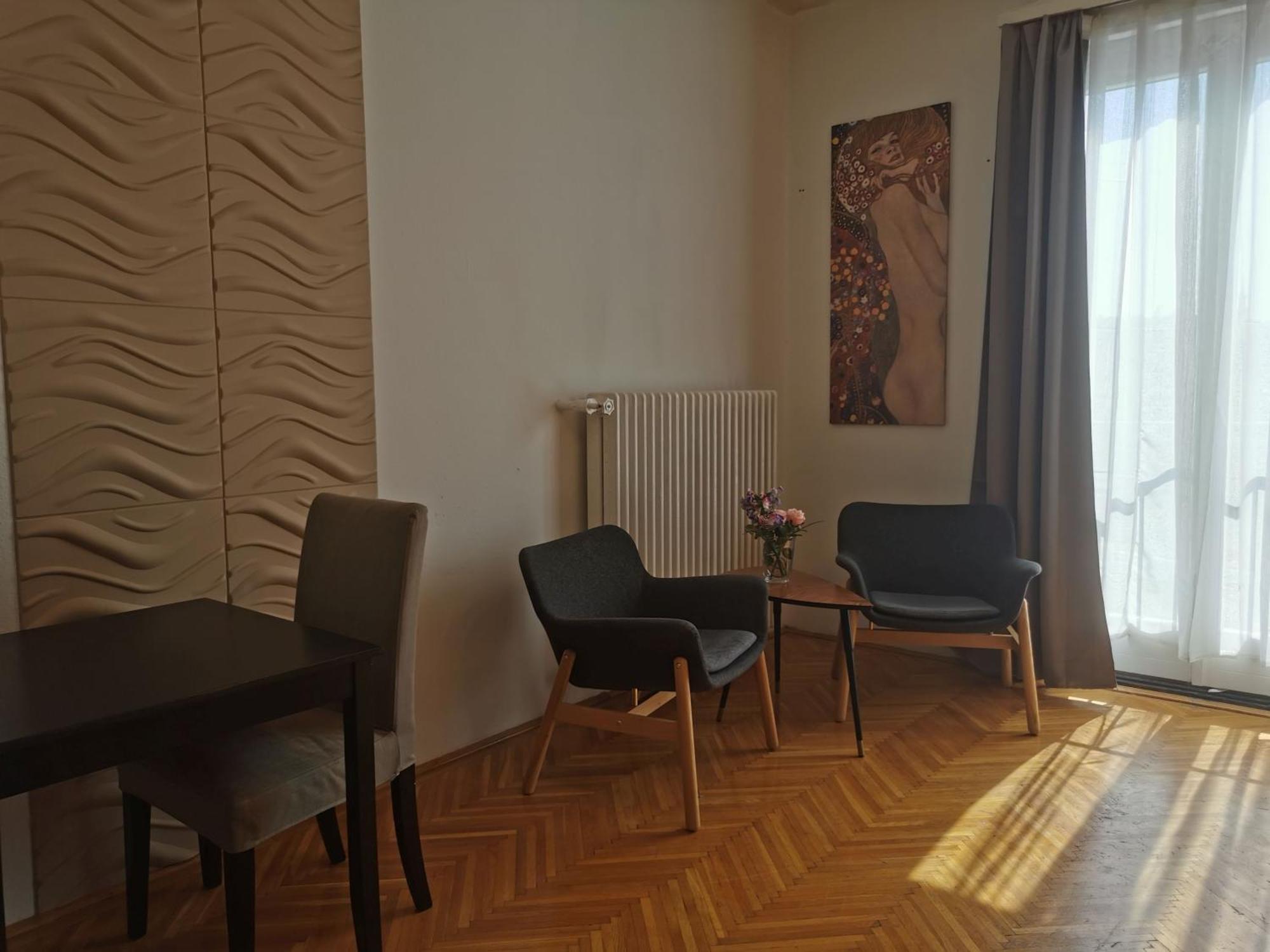 Jackquaters — Photos 1